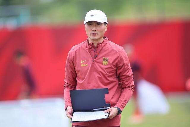 开云客户端下载-国足不败战绩结束迪拜拉练，国脚连夜回国投入俱乐部备战